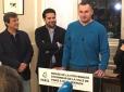 Олегу Сенцову вручили документи почесного громадянина Парижа
